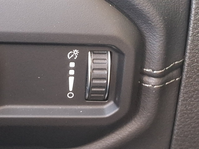 Used 2026 Jeep Wrangler Rubicon AWD/4WD image 24