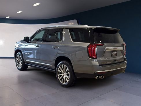 Used 2021 GMC Yukon Denali w/ Denali Premium Package image 5