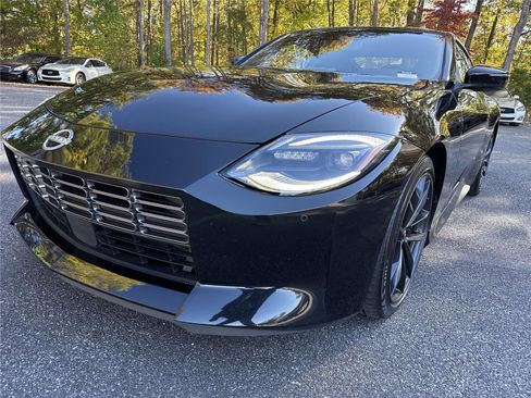 Used 2024 Nissan Z Performance w/ Floor Mat Package image 31