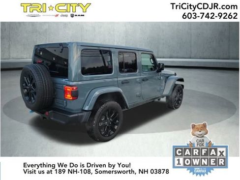Used 2024 Jeep Wrangler Unlimited Sahara image 5