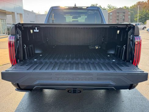 Used 2022 Toyota Tundra Platinum w/ Advanced Package AWD/4WD image 5