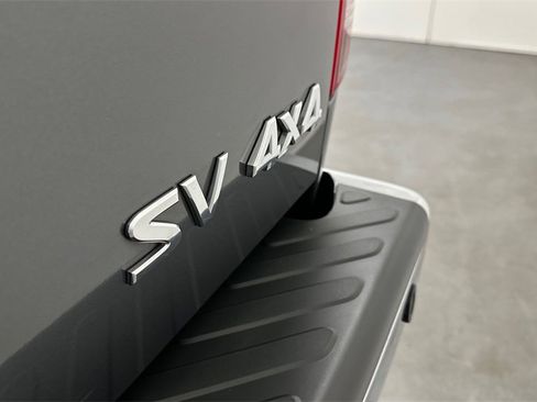 Used 2020 Nissan Frontier SV image 17