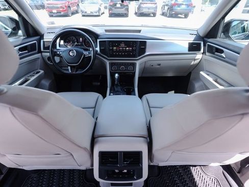 Used 2019 Volkswagen Atlas SE FWD image 19
