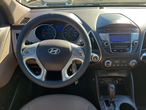Used 2012 Hyundai Tucson GLS image 18