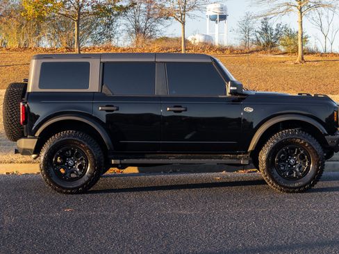 Used 2024 Ford Bronco Wildtrak image 7