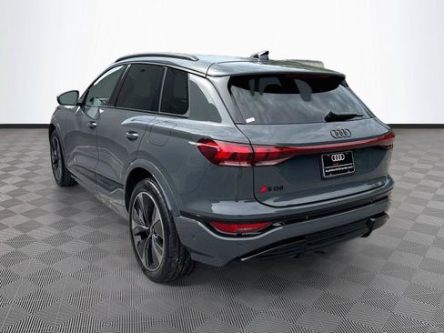 Certified 2025 Audi SQ6 e-tron Prestige AWD/4WD image 5