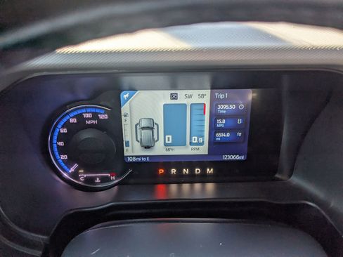 Used 2021 Ford Bronco Black Diamond image 15