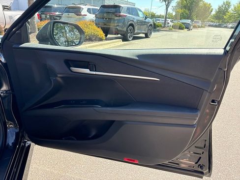 Used 2025 Toyota Camry LE FWD image 39