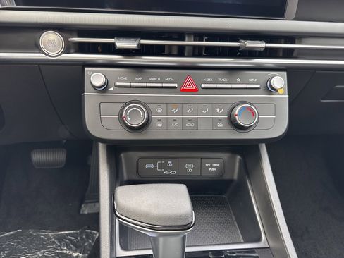 New 2026 Hyundai Tucson SE image 25