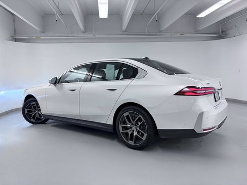 Used 2026 BMW 530i xDrive w/ Executive Package AWD/4WD image 7