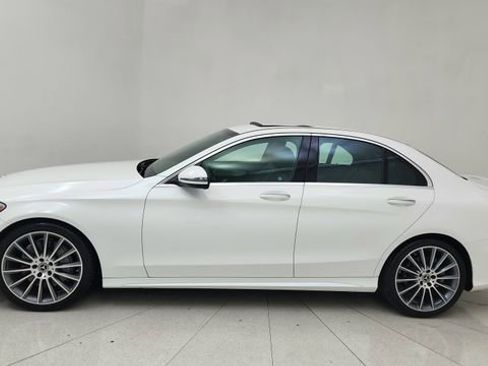 Used 2018 Mercedes-Benz C 300 Sedan image 3