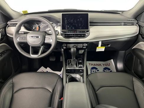 Used 2026 Jeep Compass Limited AWD/4WD image 40