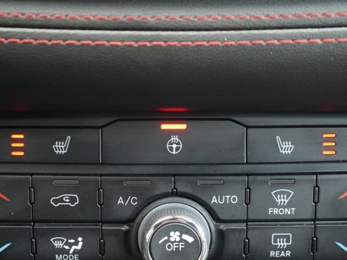 Used 2025 Dodge Durango GT w/ Trailer Tow Group IV AWD/4WD image 3