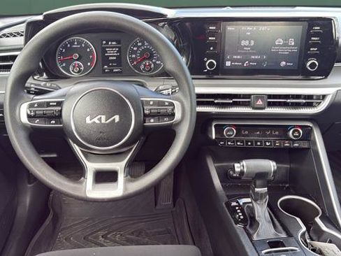 Used 2024 Kia K5 LXS image 17