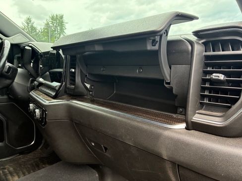 Used 2022 Chevrolet Silverado 1500 LT AWD/4WD image 36