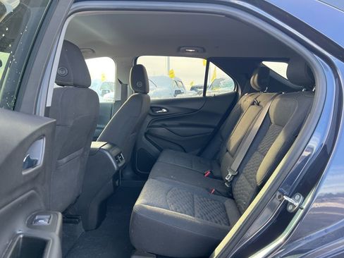 Used 2018 Chevrolet Equinox LT image 23