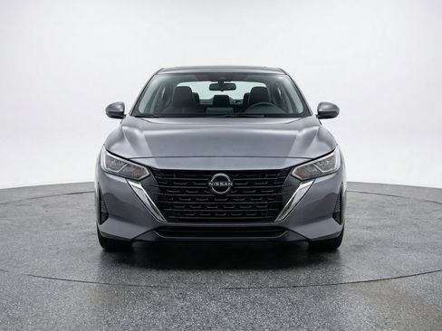 Used 2025 Nissan Sentra SV FWD image 2