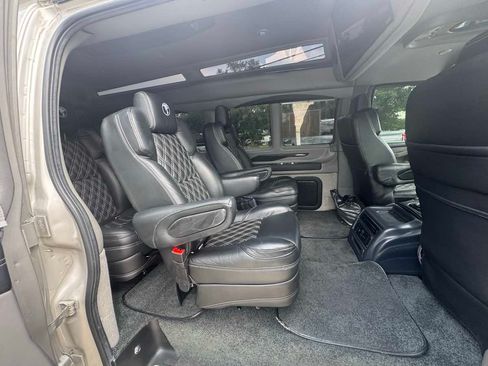 Used 2022 Chevrolet Express 2500 Extended w/ Enhanced Convenience Package RWD image 9