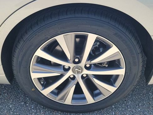 Used 2020 Lexus ES 350 w/ Premium Package FWD image 11