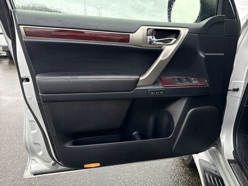 Used 2014 Lexus GX 460 Luxury image 20