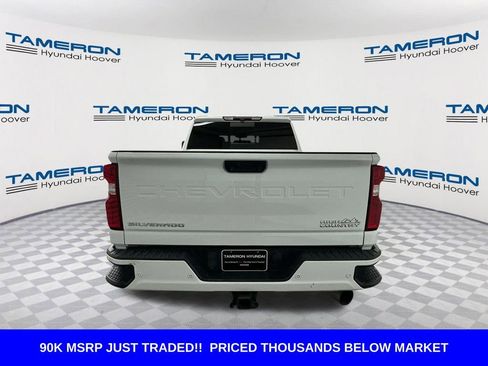 Used 2022 Chevrolet Silverado 2500 High Country w/ Z71 Off-Road Package AWD/4WD image 4