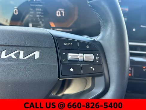 Used 2026 Kia Sportage LX FWD image 19