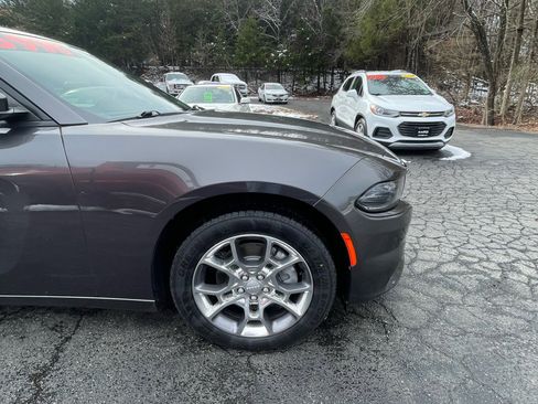 Used 2016 Dodge Charger SXT image 12