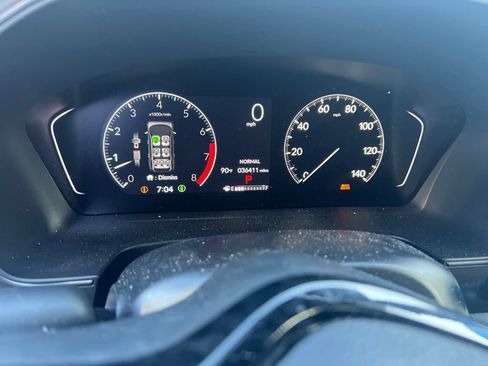Used 2025 Honda Pilot TrailSport image 4