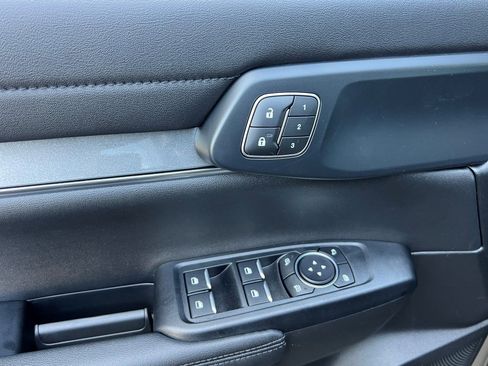 New 2025 Ford Ranger Lariat w/ Black Appearance Package image 13