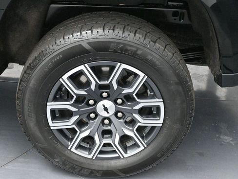 Used 2023 Chevrolet Colorado Z71 w/ Z71 Convenience Package 2 image 32