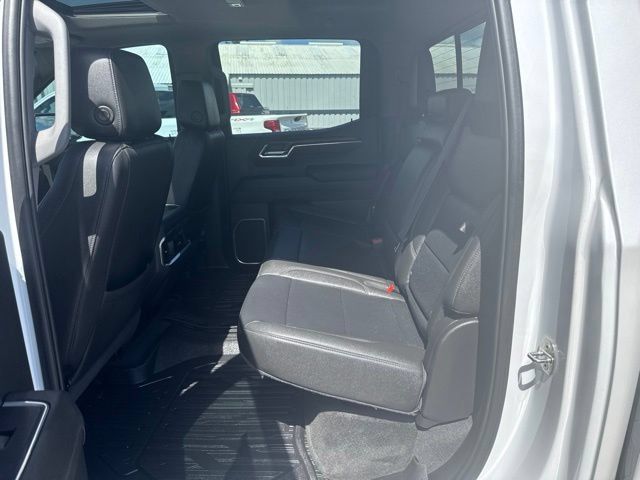 Used 2022 GMC Sierra 1500 SLT AWD/4WD image 13