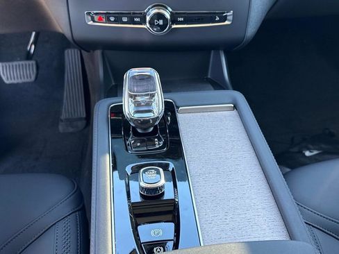 New 2026 Volvo XC90 B6 Plus w/ Protection Package image 24
