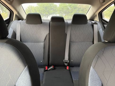 Used 2025 Nissan Versa SV FWD image 38
