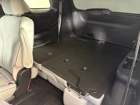 Used 2023 Hyundai Palisade SEL FWD image 42