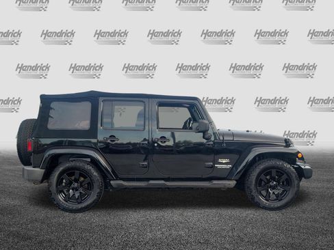 Used 2009 Jeep Wrangler Unlimited Sahara w/ Dual Top Group image 8