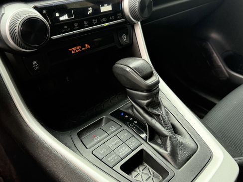 Used 2020 Toyota RAV4 LE w/ All Weather Liner Package image 12