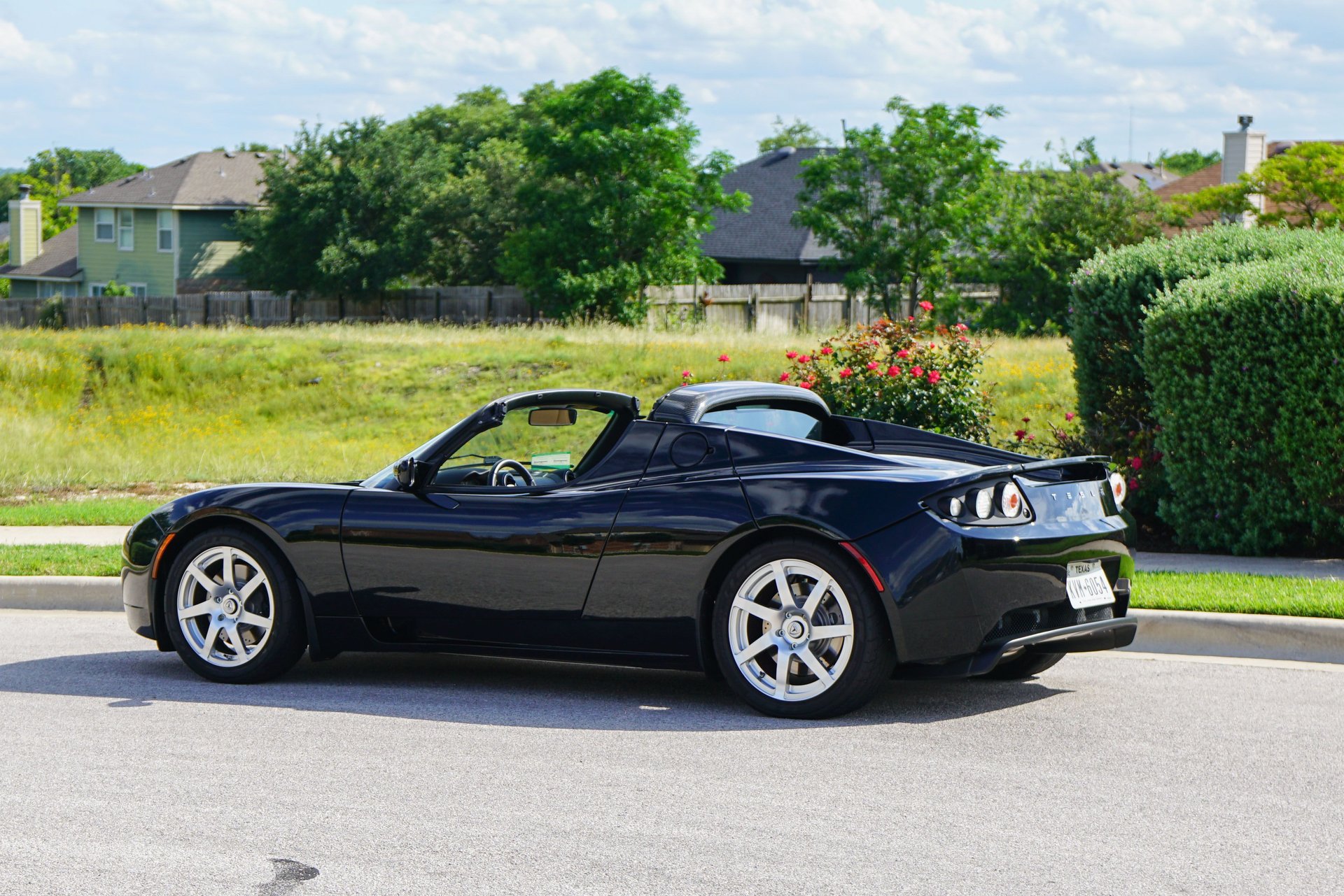 Used 2010 Tesla Roadster RWD image 9