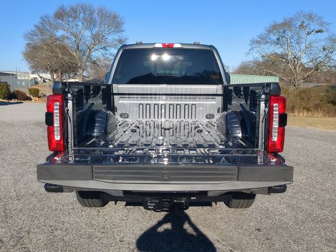 New 2026 Ford F250 Lariat w/ Lariat Premium Package AWD/4WD image 11