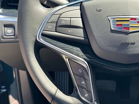 New 2026 Cadillac XT5 Premium Luxury w/ LPO, Floor Liner Package AWD/4WD image 7