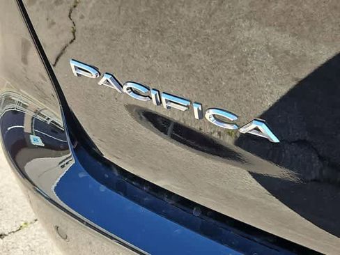 New 2026 Chrysler Pacifica Pinnacle AWD/4WD image 12