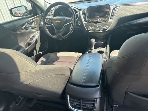 Used 2018 Chevrolet Malibu LT w/ Sport Package FWD image 38