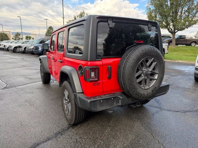 Used 2025 Jeep Wrangler Unlimited Sport AWD/4WD image 11