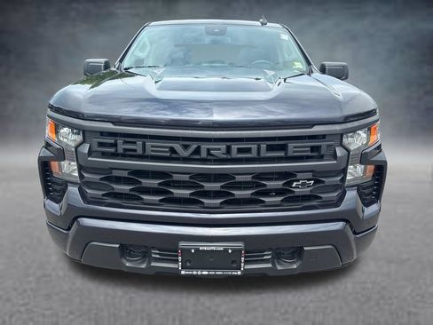 Used 2023 Chevrolet Silverado 1500 Custom w/ LPO, Dark Essentials Package AWD/4WD image 9