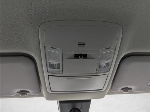 Used 2018 Toyota RAV4 LE image 20