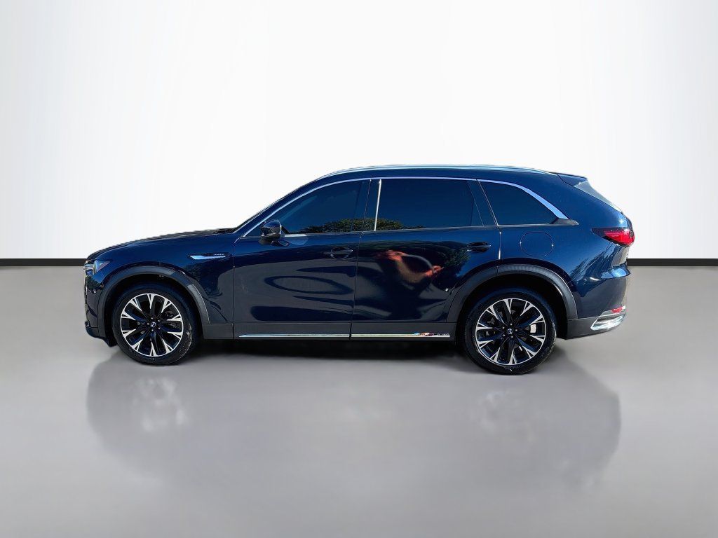 Used 2024 MAZDA CX-90 Plug-In Hybrid w/ Premium Pkg AWD/4WD image 4