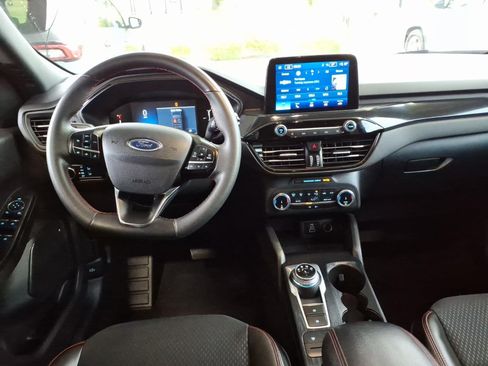 Certified 2025 Ford Escape ST-Line FWD image 14