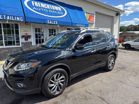 Used 2015 Nissan Rogue SL w/ SL Premium Package image 4