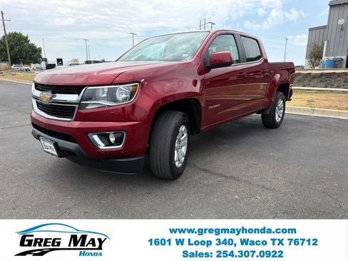 Used 2017 Chevrolet Colorado LT w/ LT Convenience Package RWD image 8