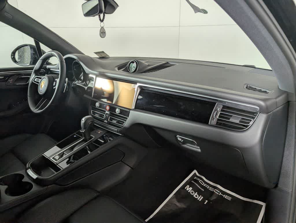 Used 2026 Porsche Macan AWD/4WD image 20