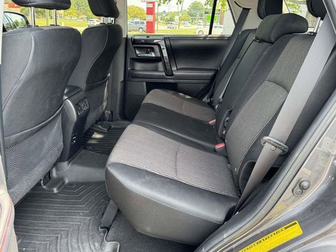 Used 2017 Toyota 4Runner TRD Off-Road AWD/4WD image 17